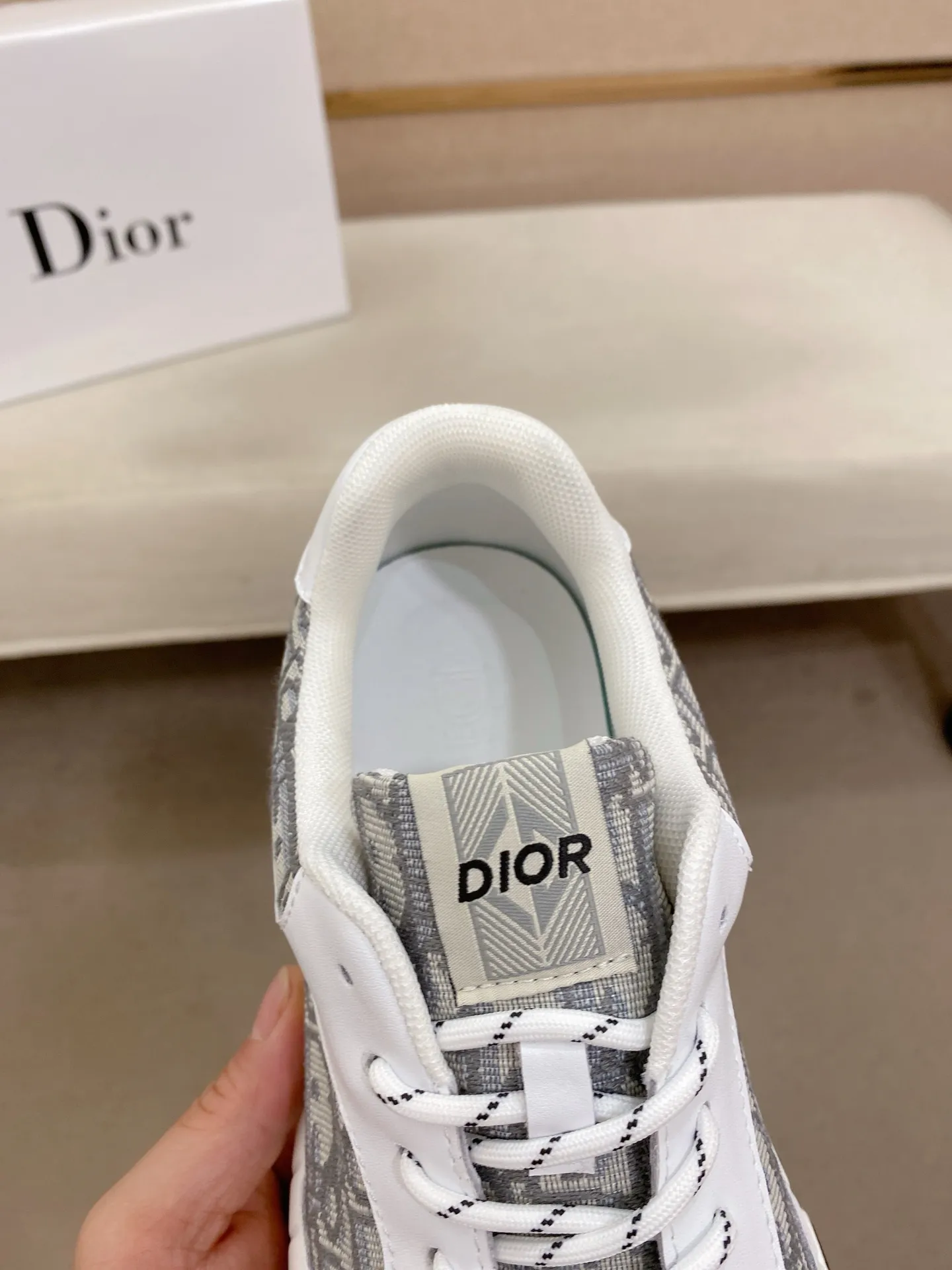 Men's clothing and shoes 442💰🇮🇹🇮🇹Dior d The new model is on sale at the same time at the counter. The upper 🇮🇹 is imported Italian first-layer cowhide, and the lining is fully imported sheepskin 💪💪. It is a complete 1⃣️ to 1⃣️ replica 🇮🇹💪💪, ⚠ Sole: The original sole is specially provided by the original factory. The exclusive movable molded sole is super comfortable. ⚠Original factory single goods, 🔍🔍high quality, you can enter and leave the counter at will, welcome to compare⚠. Code number: 38-44. Can be customized for 45 non-refundable.